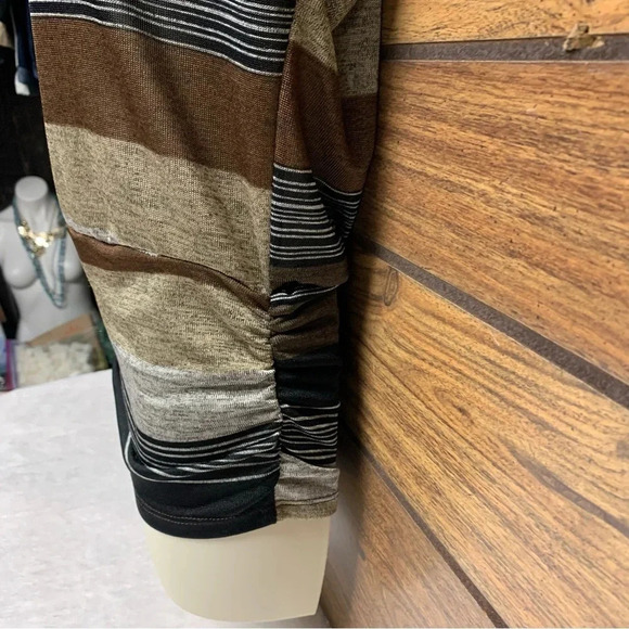 Color Snatch brown/black striped deep cut back ruched sides top size Medium - Picture 3 of 7